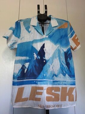 Boohoo Mens Blue and Tan Graphic Short-Sleeve Button-Down Shirt